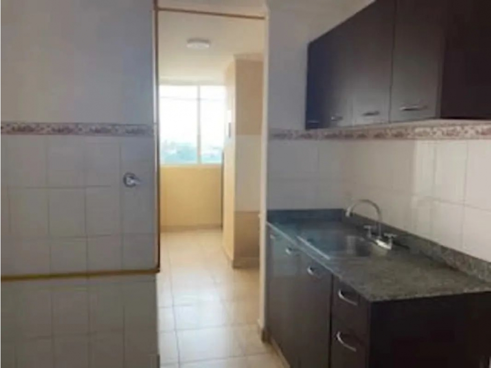 RIO ABAJO / RES. PALMERAS / 80m2 / 3 HABITACIONES / CENTRICO APART. — foto 2