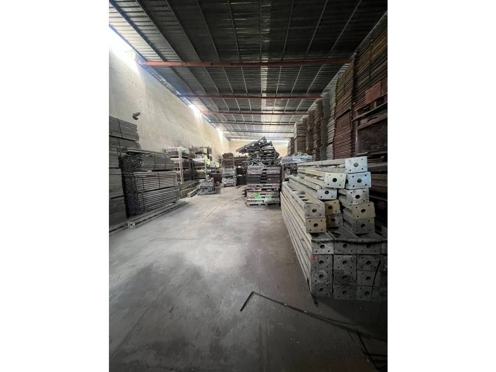 REMATE VENDO GALERA EN JUAN DIAZ / 2 OFICINAS / 600m2 / YG — foto 2