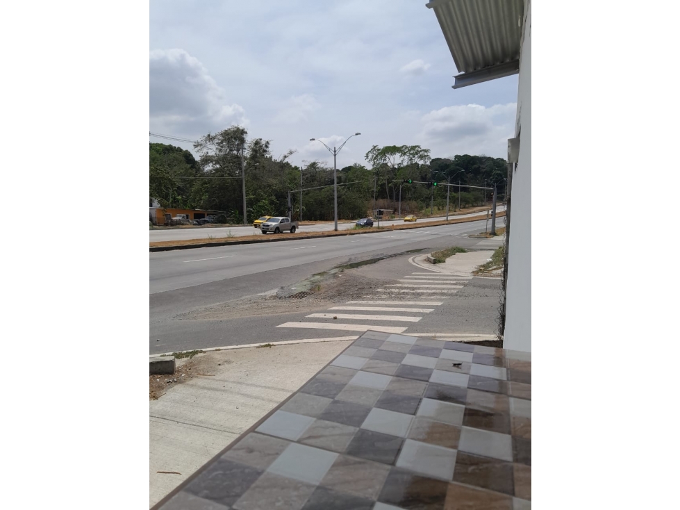 SE VENDE CASA CON TERRENO COMERCIAL EN GONZALILLO 470M VIA PRINCIPAL — foto 3
