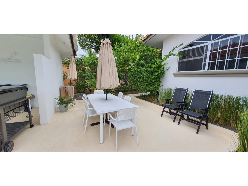 SE VENDE CASA CORONADO BOULEVARD 4 HABITACION 1000M AMOBLADA PISCINA — foto 3