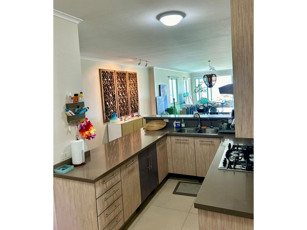 COCLE / BIJAO BEACH / 210 M2 / AMOBLADO / BALCON / FRENTE AL MAR - 4