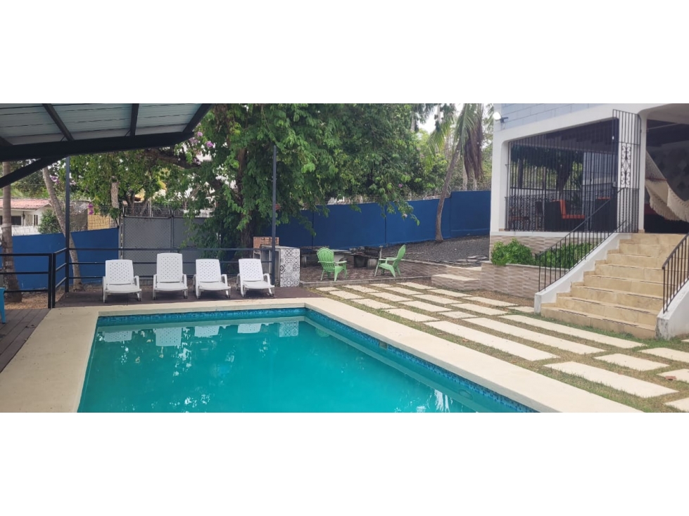 SE VENDE AMPLIA CASA EN NUEVA GORGONA 1150 M2 CON PISCINA Y TERRAZA