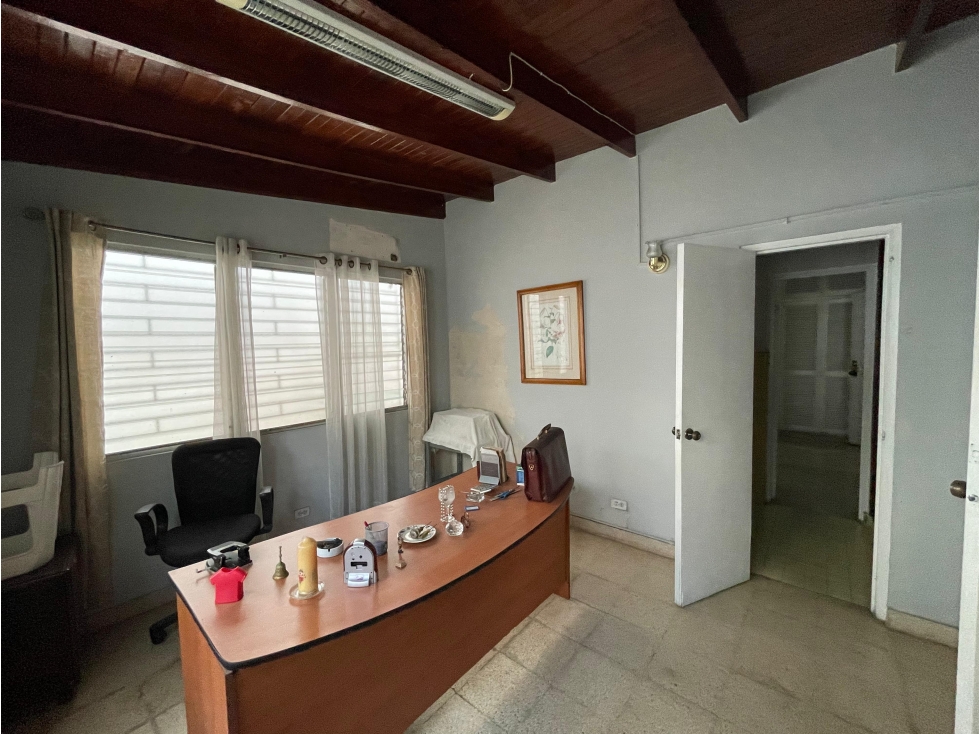 VIA ESPAÑA / 487M / 3 HABITACIONES / 2 BAÑOS / PATIO / SOBRE LA VIA — foto 6