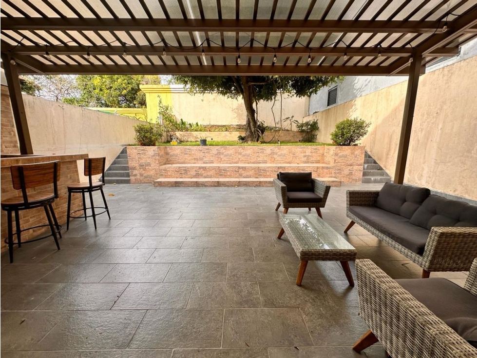 ALTOS DEL BOSQUE / EL DORAL / 4 HABITACIONES / 320 M2 / AMPLIA TERRAZA