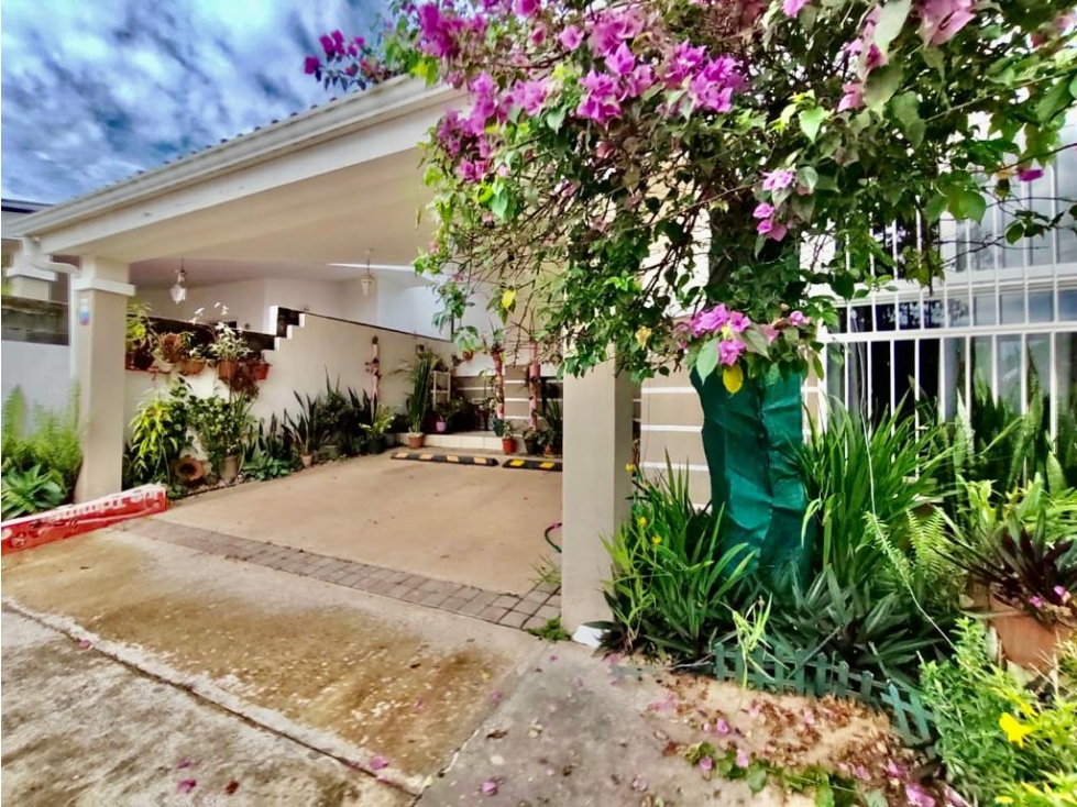 ARRAIJAN / PLAYA DORADA/ URB. ALAMAR / 285M / 4 HABITACION / TERRAZA