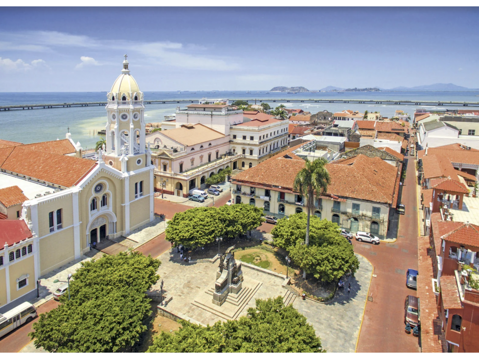 SE VENDE TERRENO EN CASCO VIEJO FRENTE A VIA IDEAL PARA INVERSION — foto 2