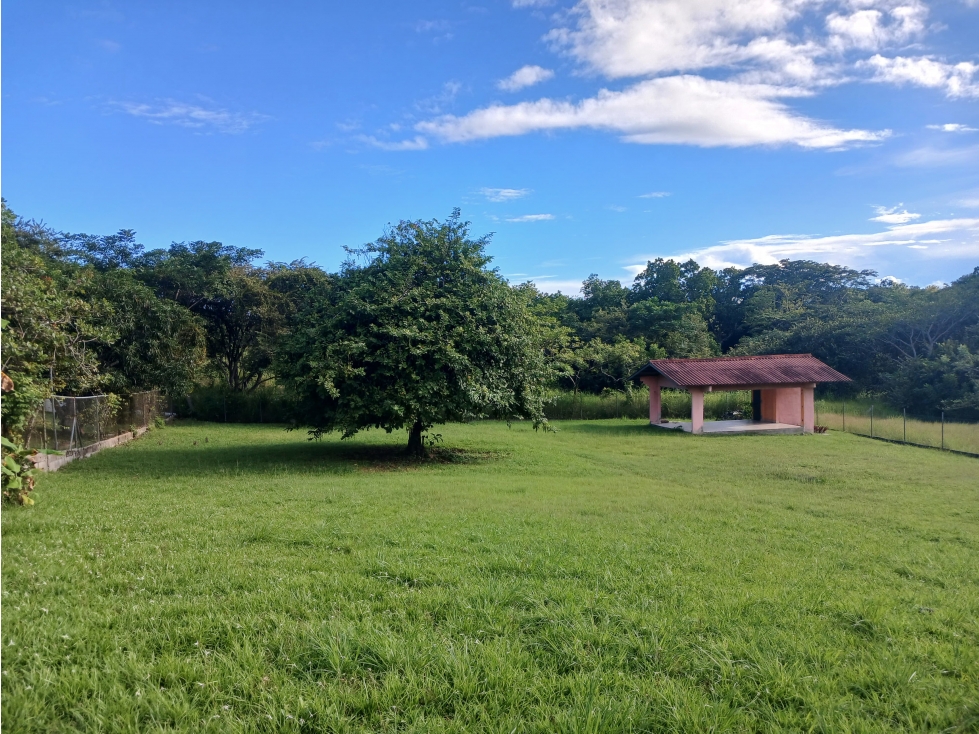 TERRENO / EL HIGO SAN CARLOS /1516M / GAZEBO DE CEMENTO