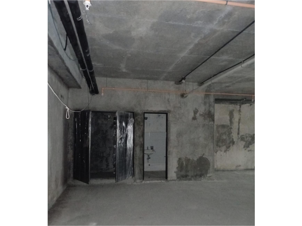 CENTRO COMERCIAL VILLA LUCRE / 139M / PISO MEDIO / SOBRE VIA PRINCIPAL — foto 4