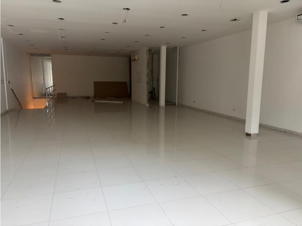 ALQUILER DE LOCAL COMERCIAL EN CALLE 50 DE 300M PLANTA BAJA — foto 6
