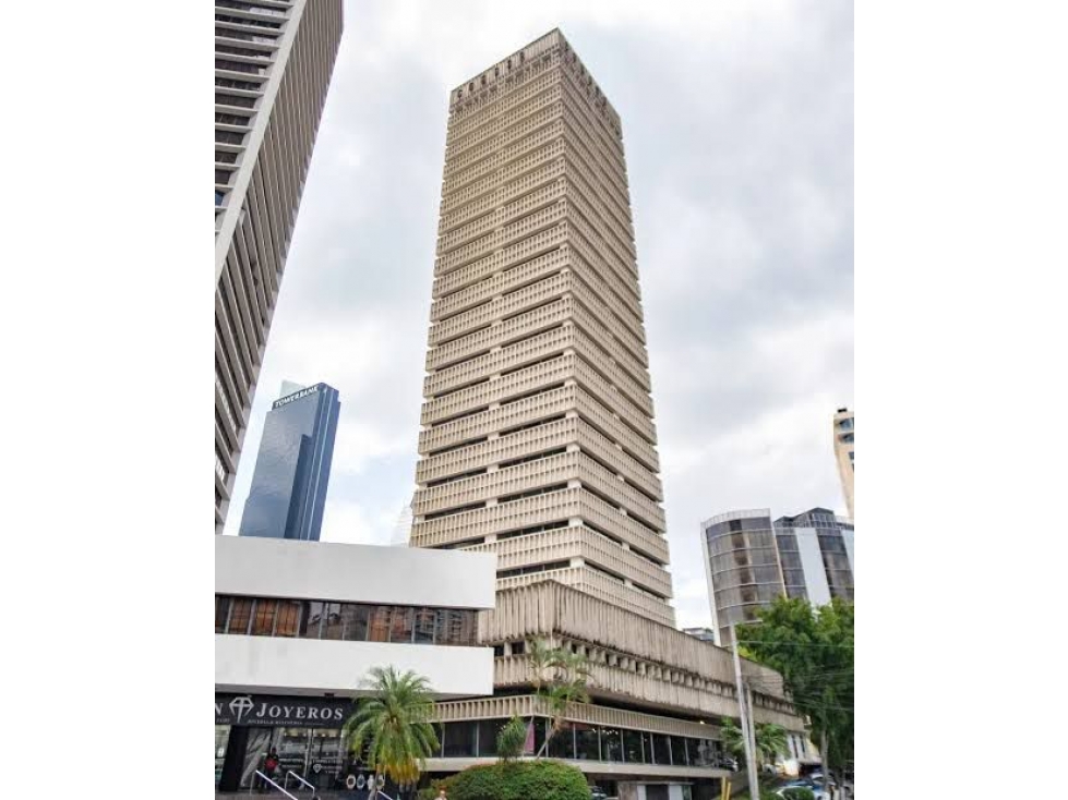 SE VENDE OFICINA 95M EN PH COMOSA OBARRIO CON DIVISION Y AIRE CENTRAL — foto 3