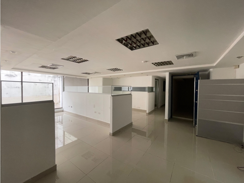 OFICINA / BELLA VISTA / VALLARINO / 120M / 1 BAÑO / 4 DIVISIONES - 2