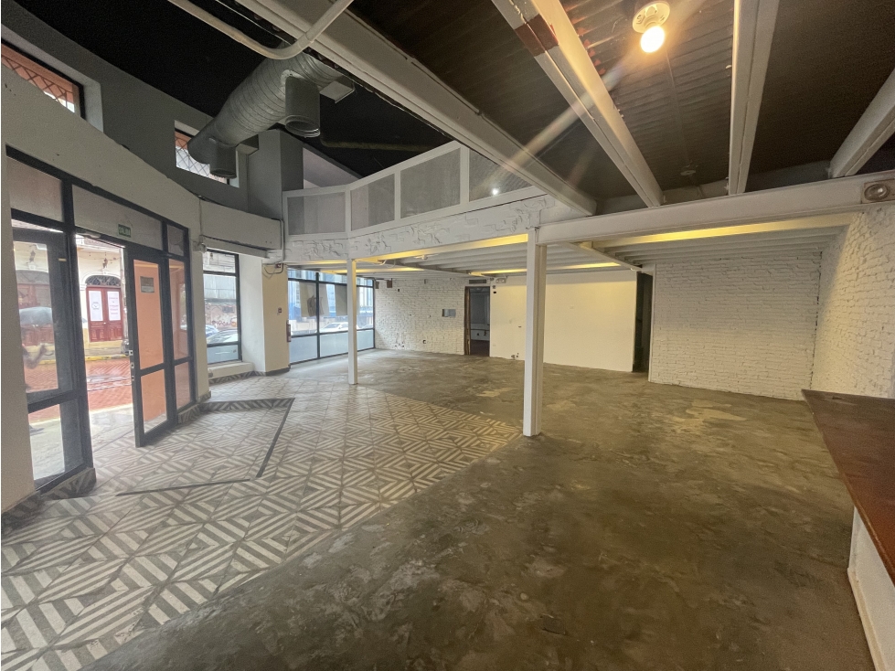 SE ALQUILA LOCAL EN CASCO VIEJO 240M 2 BAÑOS COCINA Y MEZZANINE — foto 6