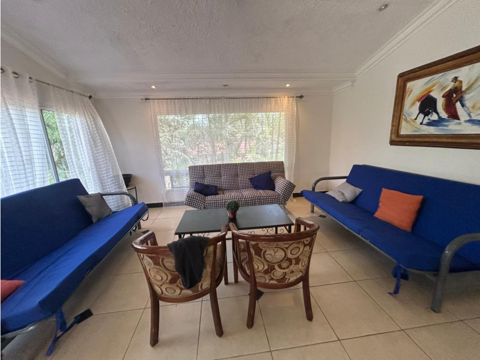 SE VENDE FINCA CON 4 CABAÑAS Y 2 CASAS EN CERRO AZUL DE 1055M - 1