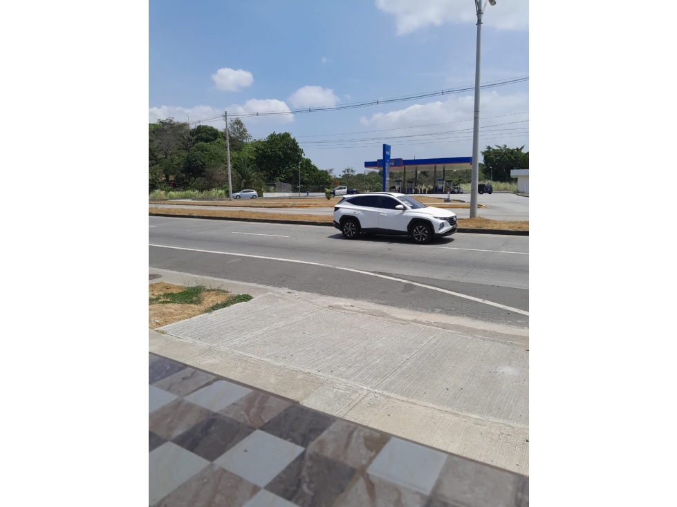 SE VENDE CASA CON TERRENO COMERCIAL EN GONZALILLO 470M VIA PRINCIPAL — foto 5