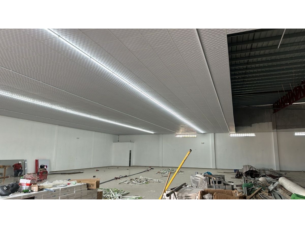 SE ALQUILA LOCAL EN ALTO DE PRADERA 1000 M2 IDEAL SUPER MARKET — foto 6