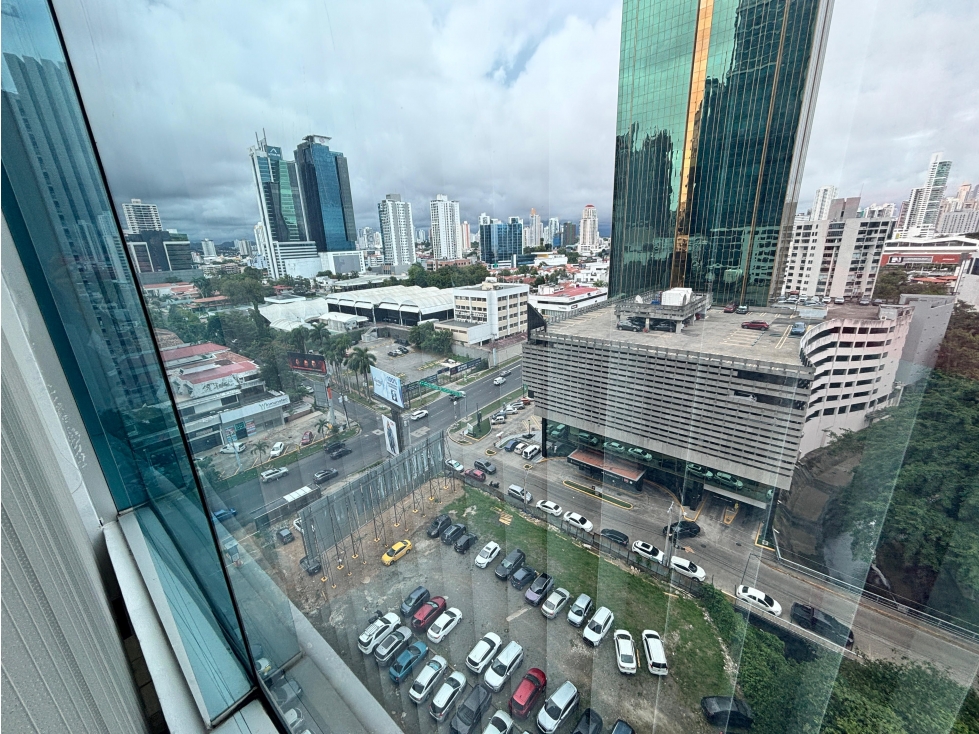 CALLE 50 / OFICINA / TORRE GLOBAL BANK / 131M / AMOBLADA /DIVISIONES — foto 2