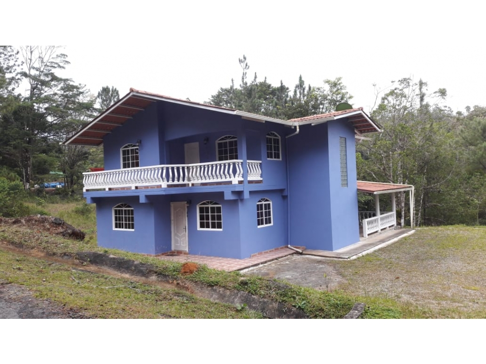 CERRO AZUL / 2 NIVELES / 4 HABITACION / 1600M / CAPESTRE