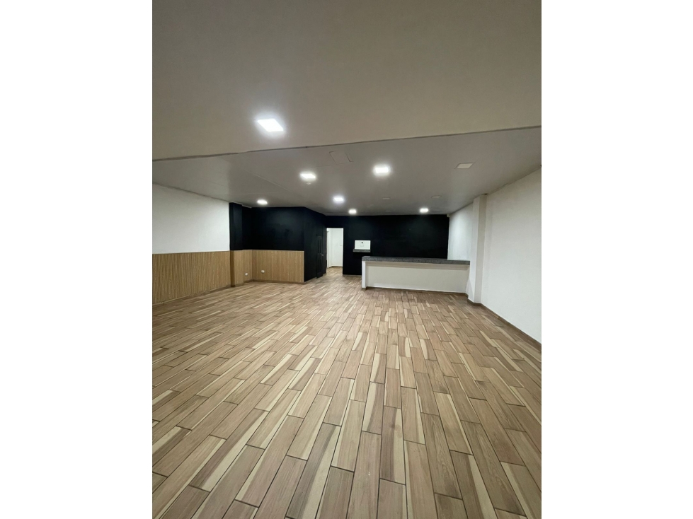 CONDADO DEL REY / PLAZA CECILIA / DIVISIONES / 92M / SOBRE VIA / VACIO — foto 5