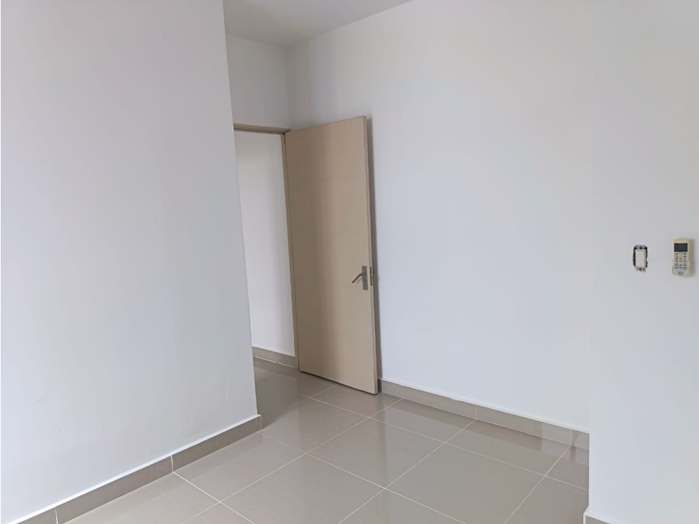 SE VENDE APARTAMENTO EN EL CARMEN PH RAINBOW TOWERS CON BALCON — foto 6