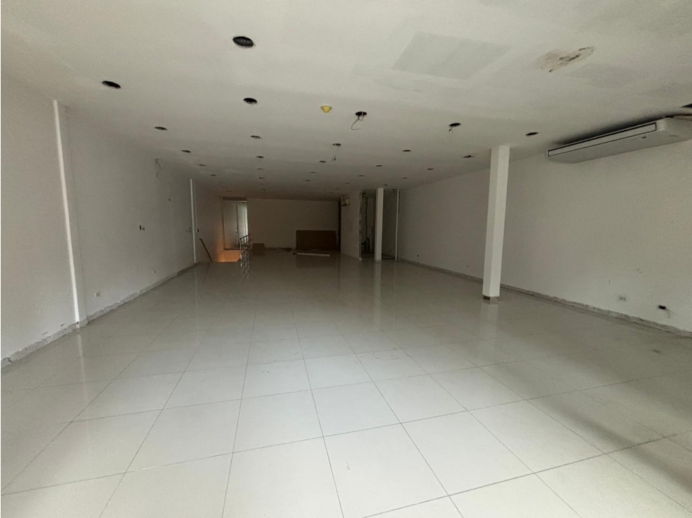 OFICINA / CALLE 50 / GALERIA 50 / 300M2 / 2 NIVELES / SOBRE VIA — foto 5