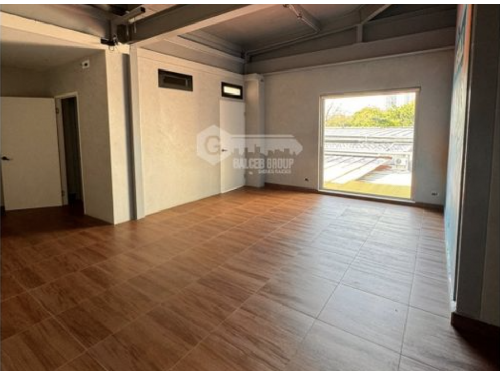SE ALQUILA LOCAL CON TERRAZA SAN FRANCISCO 170M PLAZA CORNER 68 — foto 3