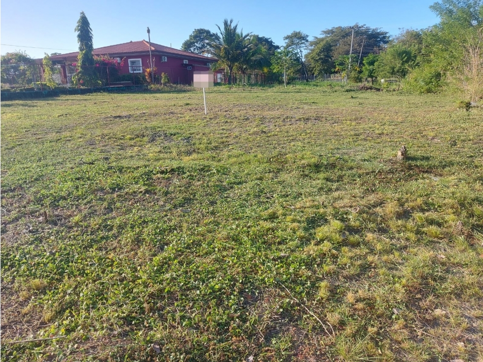 TERRENO / DENTRO DE CORONADO / AVE. BOULEVARD / 1500m2