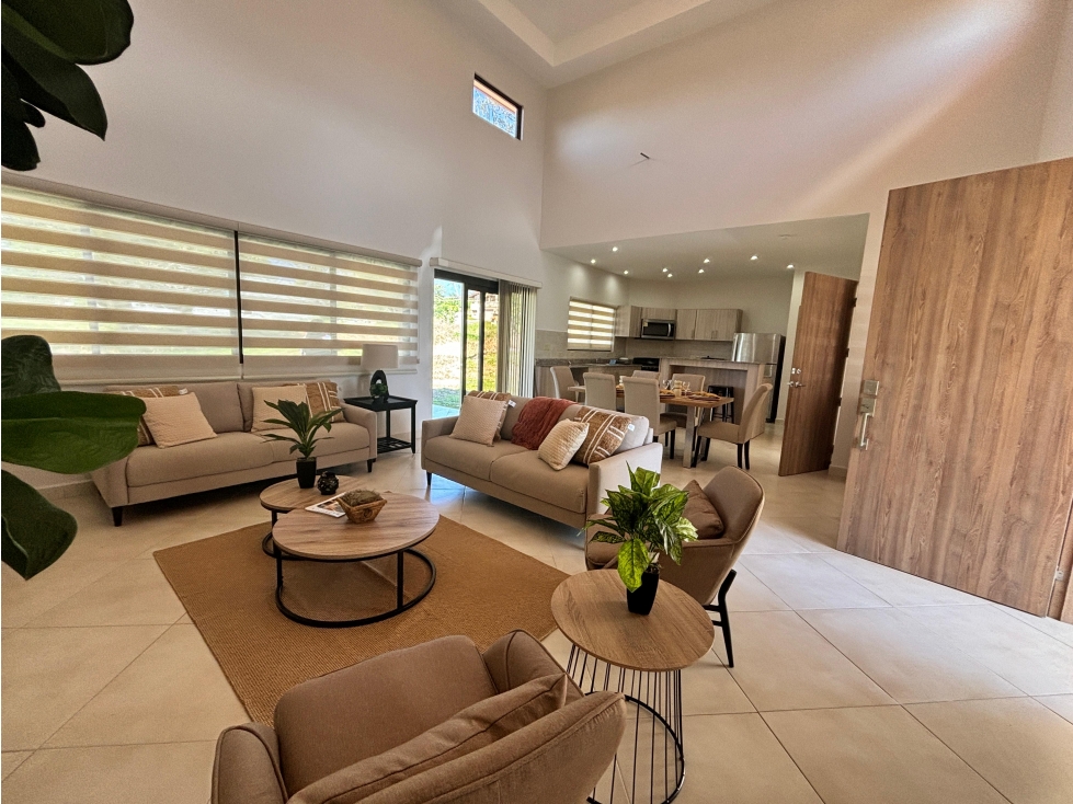 BOQUETE COUNTRY CLUB / 1704M2 / 2 HABITAC / 2 BAÑ / AMPLIO JARDIN - 5