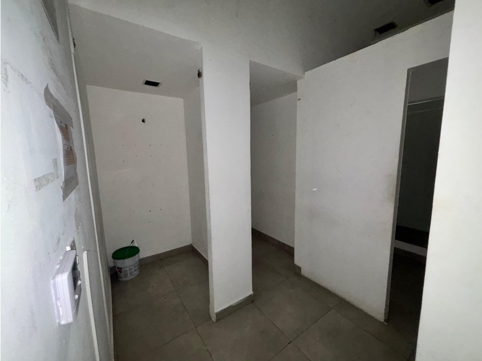 LOCAL COMERCIAL / LOS ANDES MALL / 175M2 / PLANTA BAJA - 3