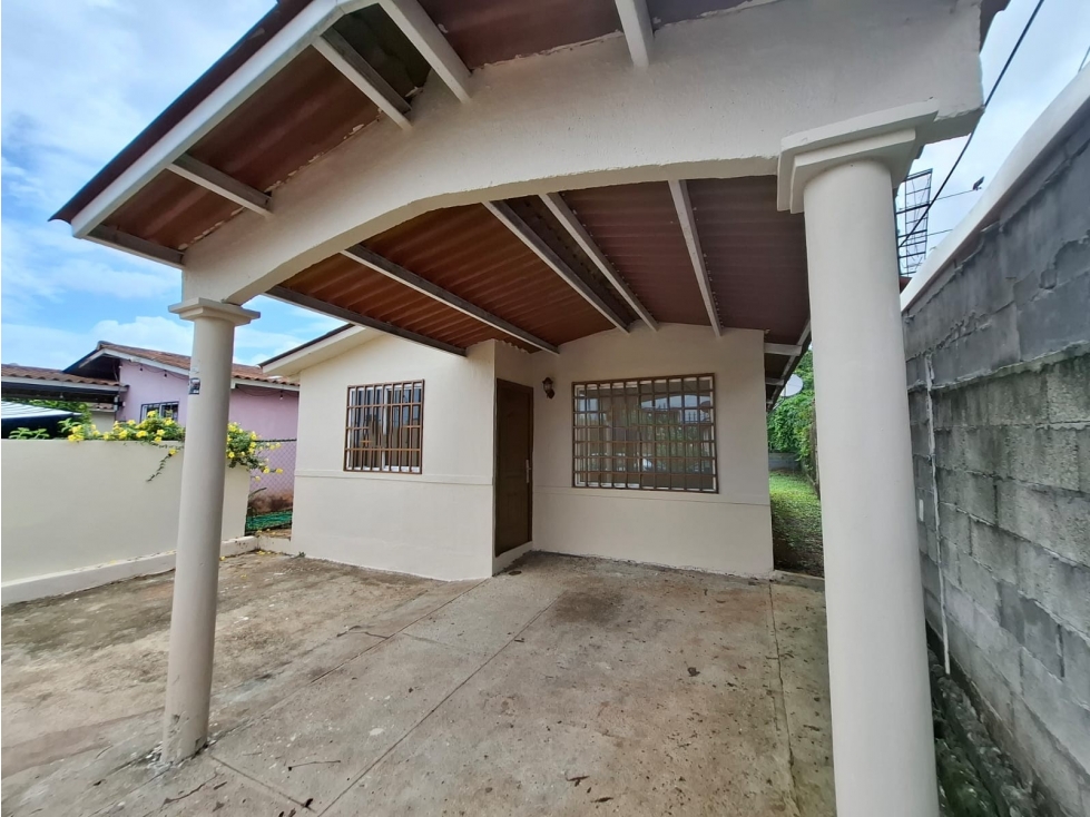 SE VENDE CASA EN ARRAIJAN LA CONSTANCIA 300 M2 AMPLIO PATIO