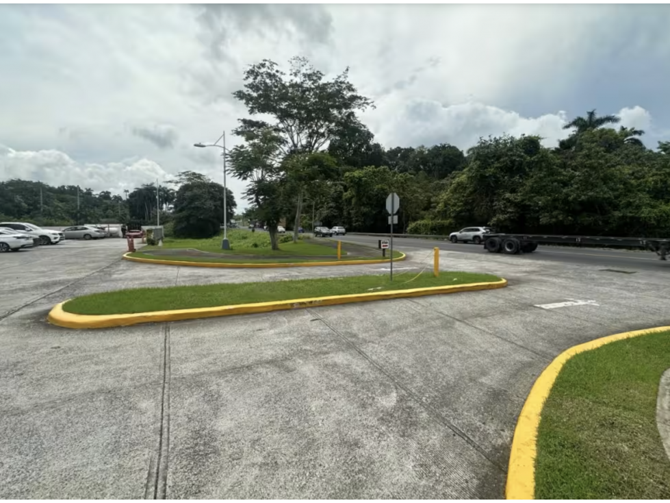 ANCON / CARDENAS CENTER / 145M / PLANTA BAJA / DIVISION / FRENTE VIA — foto 6