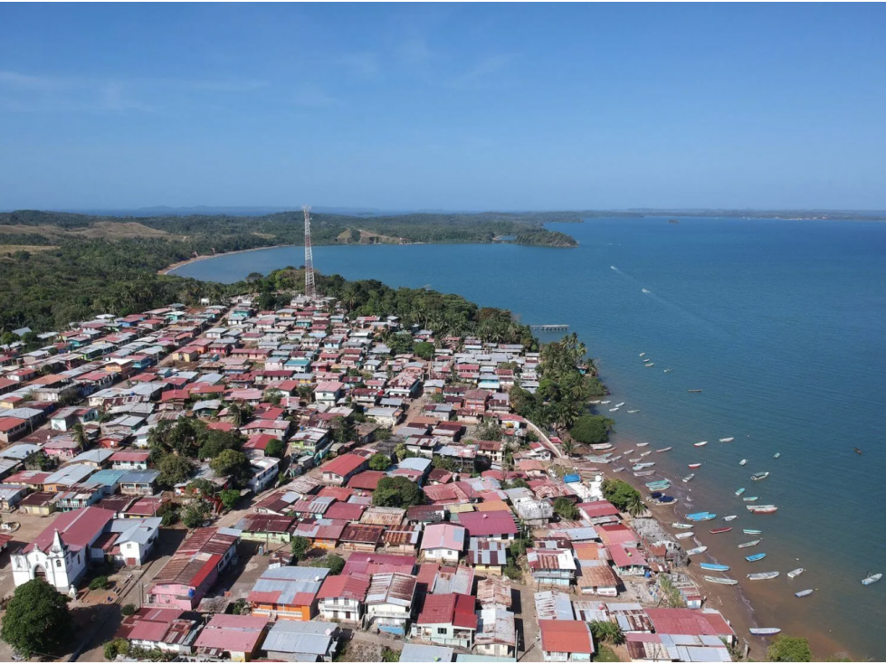 ARCHIPIELAGO DE LAS PERLAS / ISLA CON POBLACION / 40 HECTAREAS - 5