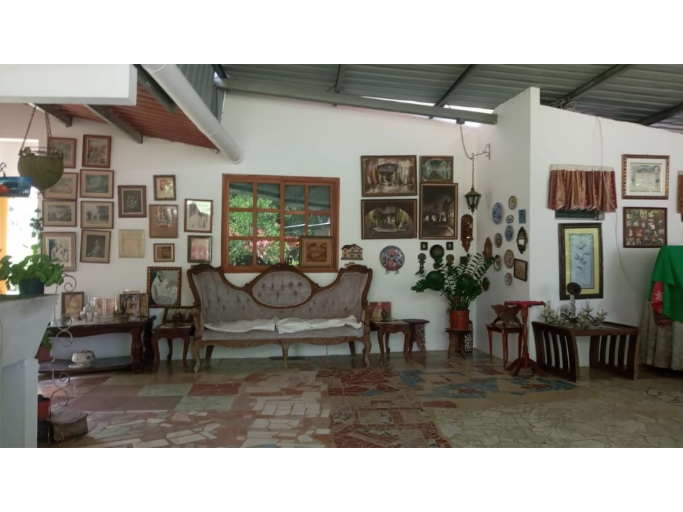 SE VENDE CASA DE CAMPO EN PENONOMÉ CON 3 HABITACION Y PATIO AMPLIO