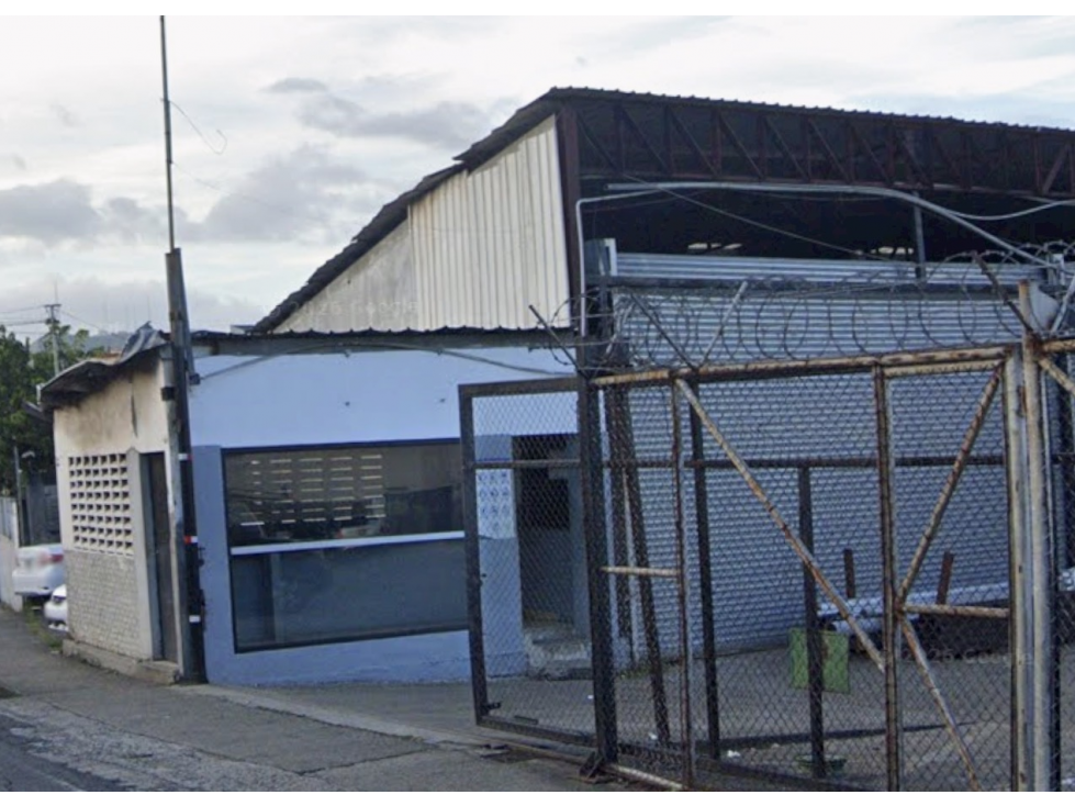 SE VENDE GALERA COMERCIAL EN RIO ABAJO CALLE 22 5,000M2 PLANTA BAJA