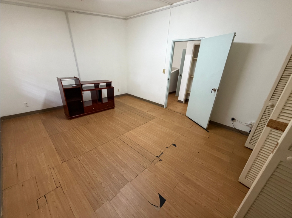 SE VENDE OFICINA ANCON BALBOA LA BOCA 260M AIRE ACONDICIONADO DUPLEX — foto 4
