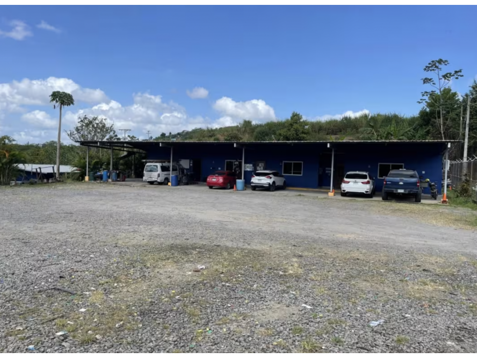 TERRENO / BRISAS DEL GOLF / 2600M / CON OFICINAS / PARA INVERSION JC - 3