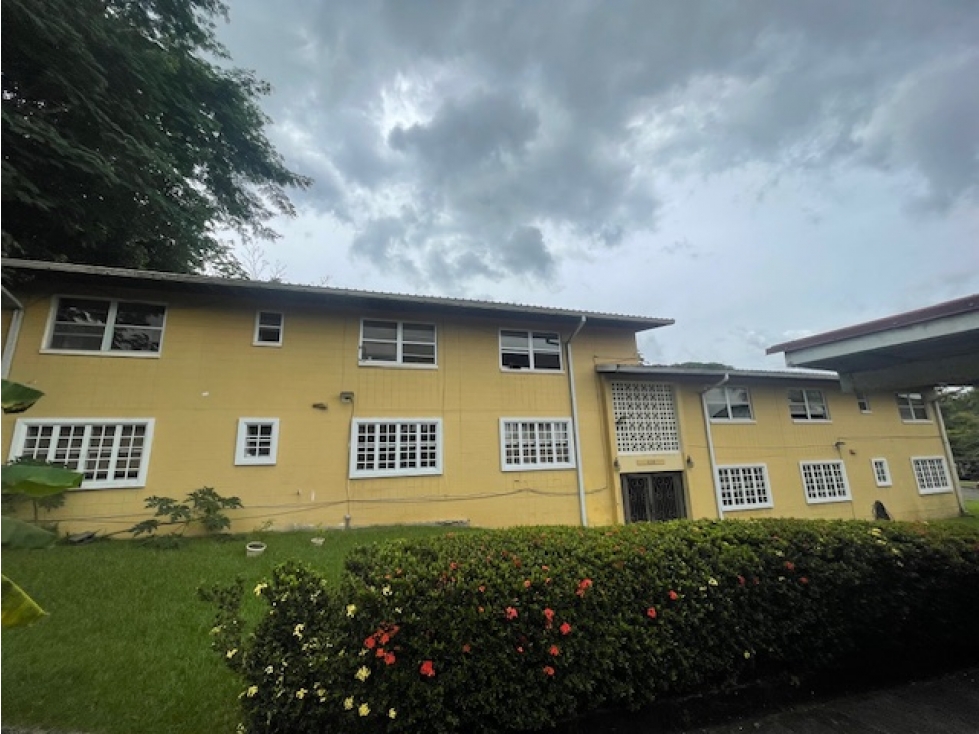 CLAYTON / CALLE GUANABANO / 151M / 4 HABITACION / LINEA BLANCA