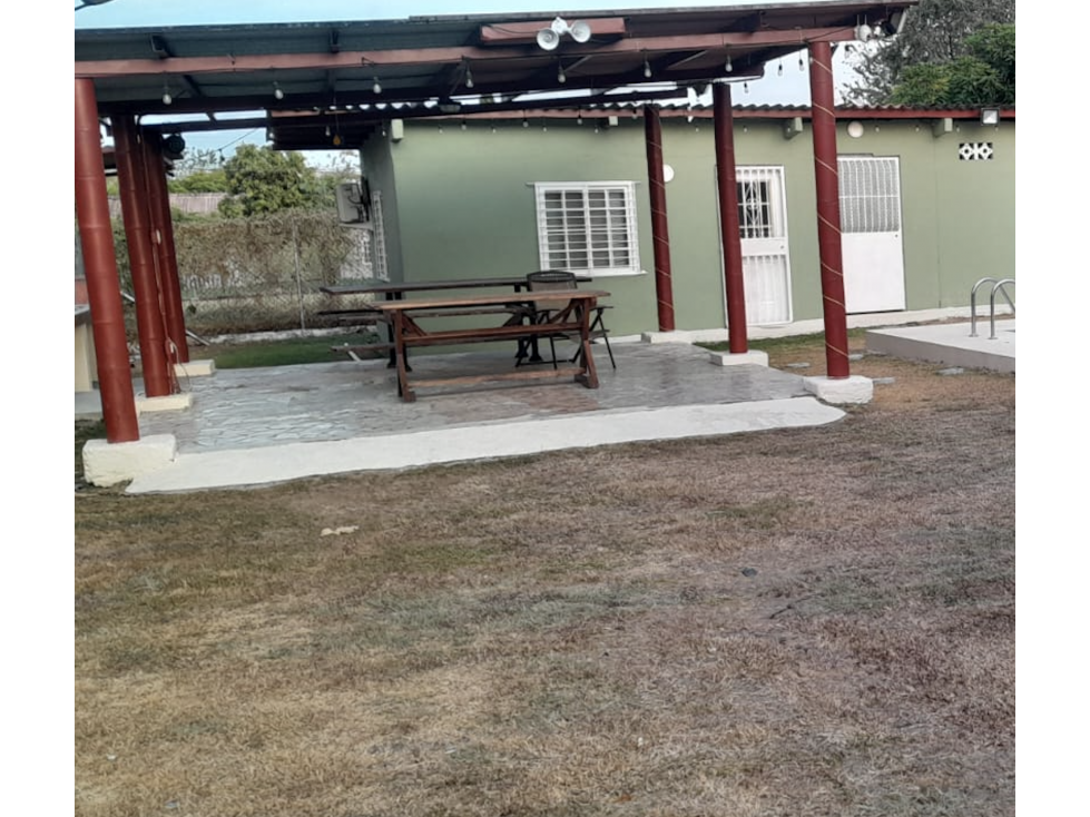 CHAME / NUEVA GORGONA / 2000M / 3 HABITACIONES / 5 PARKING / PISCINA — foto 3