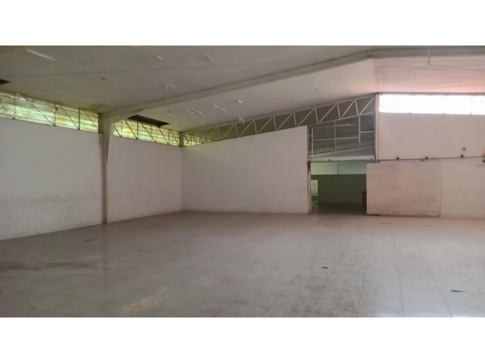EL PARADOR / PEDREGAL / 504M2 / GALERA COMERCIAL / SOBRE VIA - 2