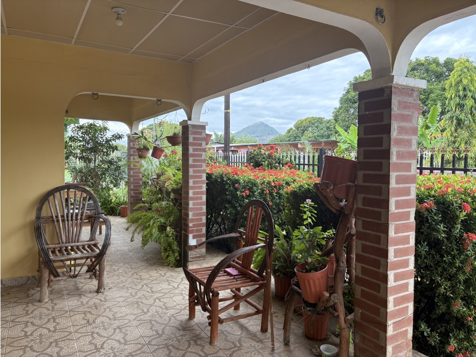 COCLE / NATA / 4 HABITACION / 2 BAÑOS / 308M / TERRAZA / PATIO - 2