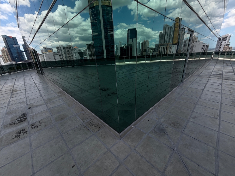 SE VENDE OFICINA EN CALLE 50 REVOLUTION F&F TOWER TORNILLO CON TERRAZA — foto 5