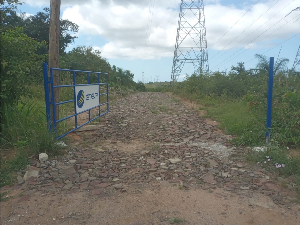 FINCA EN SAN CARLOS / LA ERMITA / 5 HECTAREAS / PARA DESARROLLO - 2