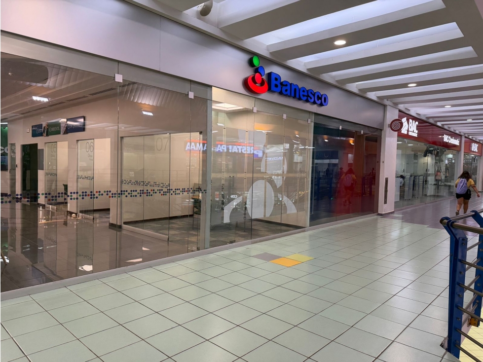 ALBROOK MALL / LOCAL COMERCIAL / 430M / PISO 2 / CERCA BANCOS