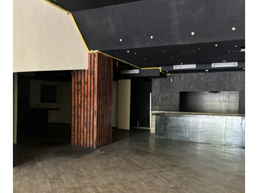 COSTA DEL ESTE / LOCAL COMERCIAL / 352M / 3 BAÑOS / PLANTA BAJA