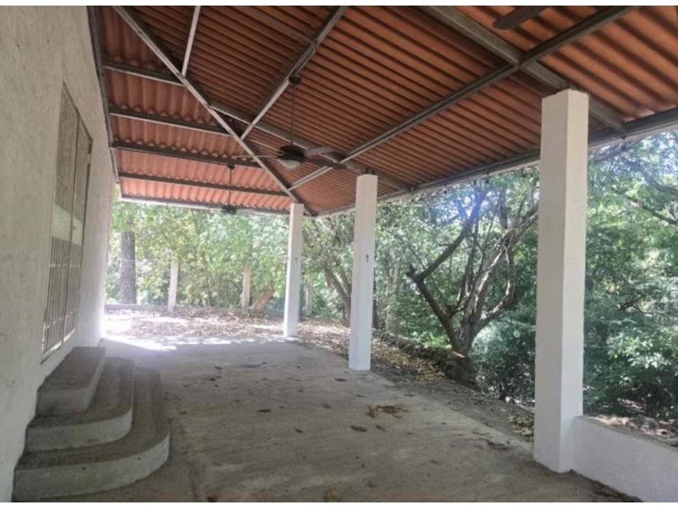 SE VENDE CASA EN SAN CARLOS COSTA ESMERALDA 751 M2 CERCA DE RIO