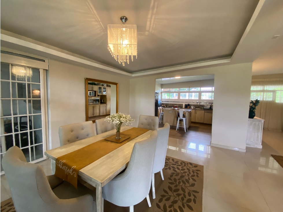 LAS CUMBRES / 325 M2 / 3 HABITACION / ANEXO / TERRAZA / DEN — foto 4