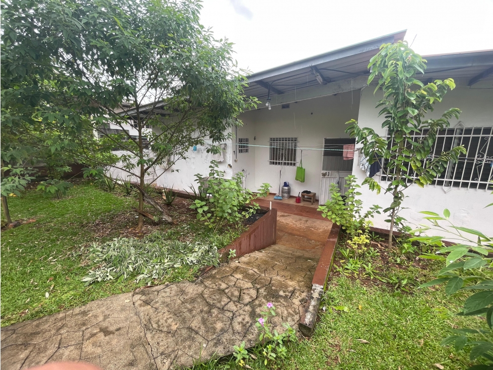 SE VENDE CASA EN ARRAIJAN VISTA ALEGRE 125 M2 CON ZONAS VERDES