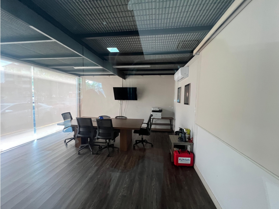 COSTA DEL ESTE / 233M / 2 PARKING / PISO BAJO / SOBRE VIA / OFICINAS - 1