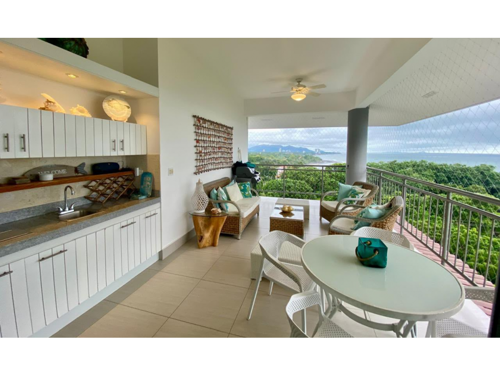 SE VENDE APARTAMENTO EN PUNTA BARCO 218M 4 HABITACIONES VISTA AL MAR