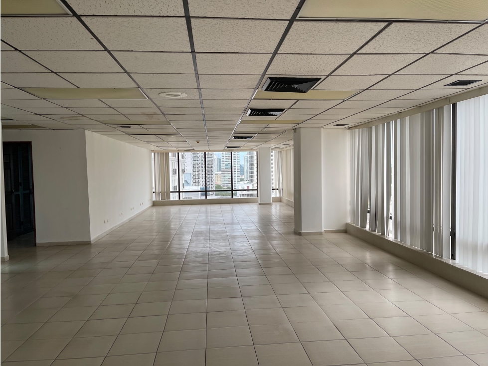 SE ALQUILA OFICINA BELLA VISTA VALLARINO 485M 2 BAÑOS 6 DIVISIONES