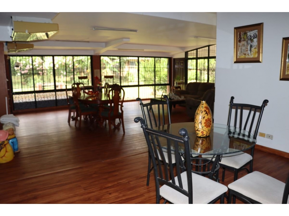 LAS CUMBRES / VILLA ZAITA / 1452 M2 / 4 HABITACION / TERRAZA / JARDIN